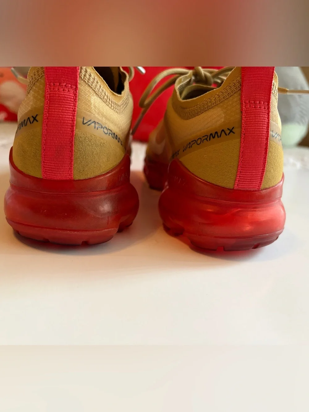 Air Vapormax 2019 Club Gold Ember Glow AR6631-701- Mens US Size 5 Shoes